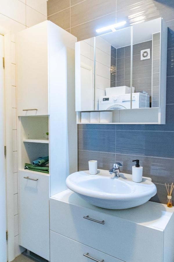 Flexible Selfcheckins 23 - Zagreb - Garage - Electric Vehicle Ccharger - Loggia - New - Luxury Apartamento Exterior foto
